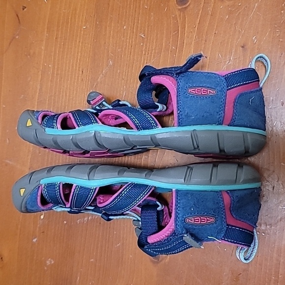 KEEN YOUTH FISHERMAN SEACAMP II CNX NAVY BLUE AND PINK SANDAL SIZE 5 - Picture 8 of 11